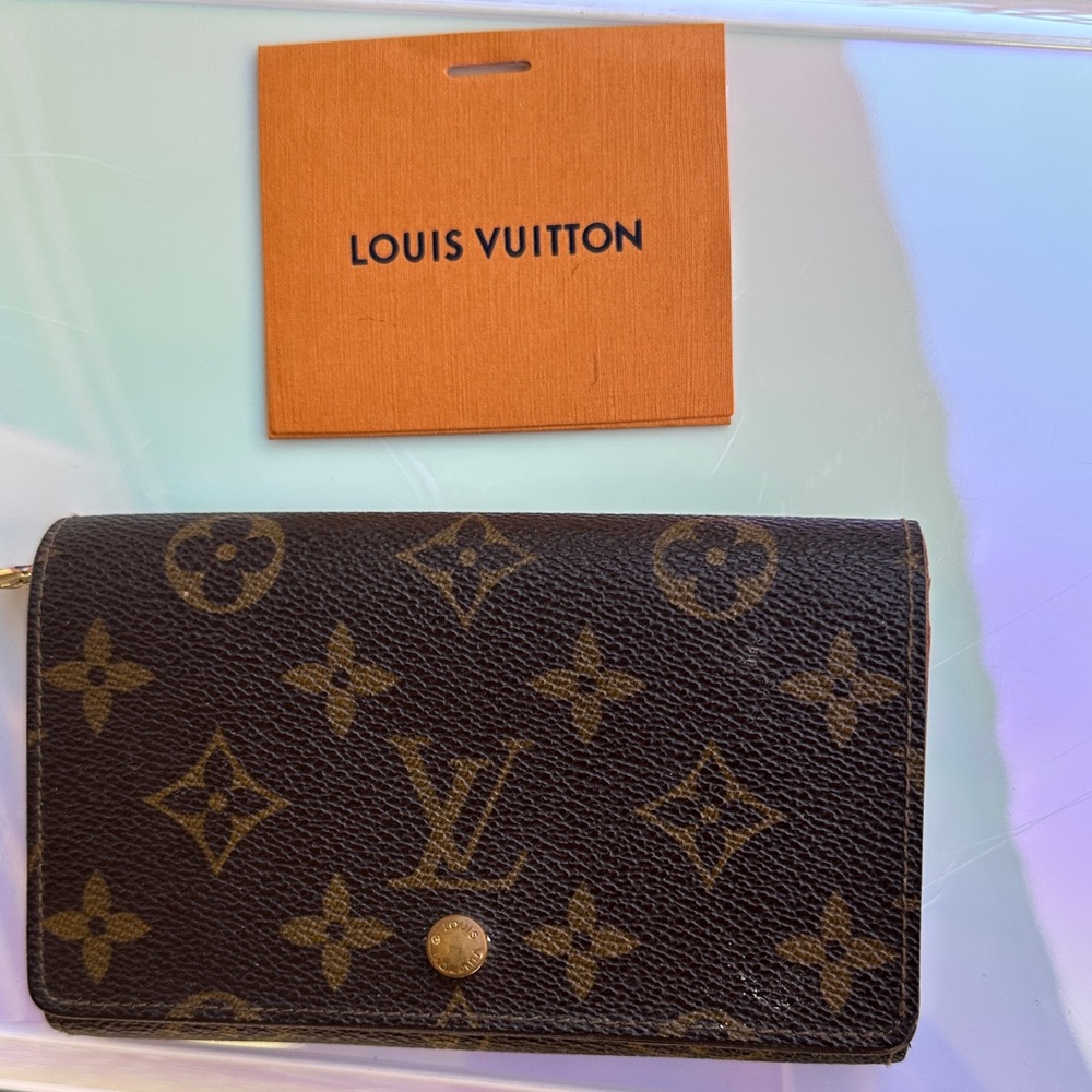 Authentic Louis Vuitton Monogram Wallet